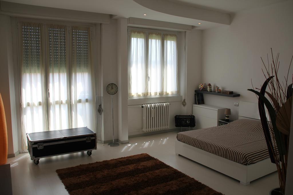 Suite In Town Μιλάνο Δωμάτιο φωτογραφία