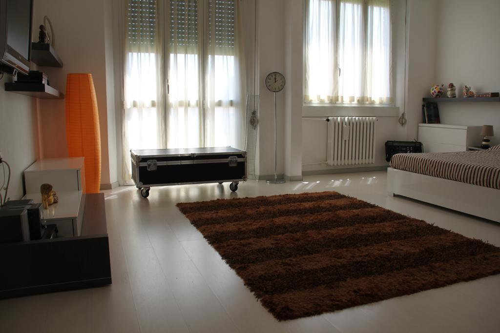 Suite In Town Μιλάνο Δωμάτιο φωτογραφία