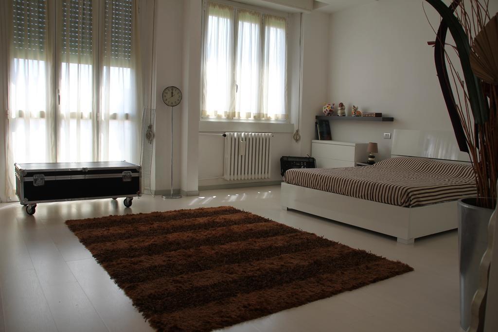 Suite In Town Μιλάνο Δωμάτιο φωτογραφία